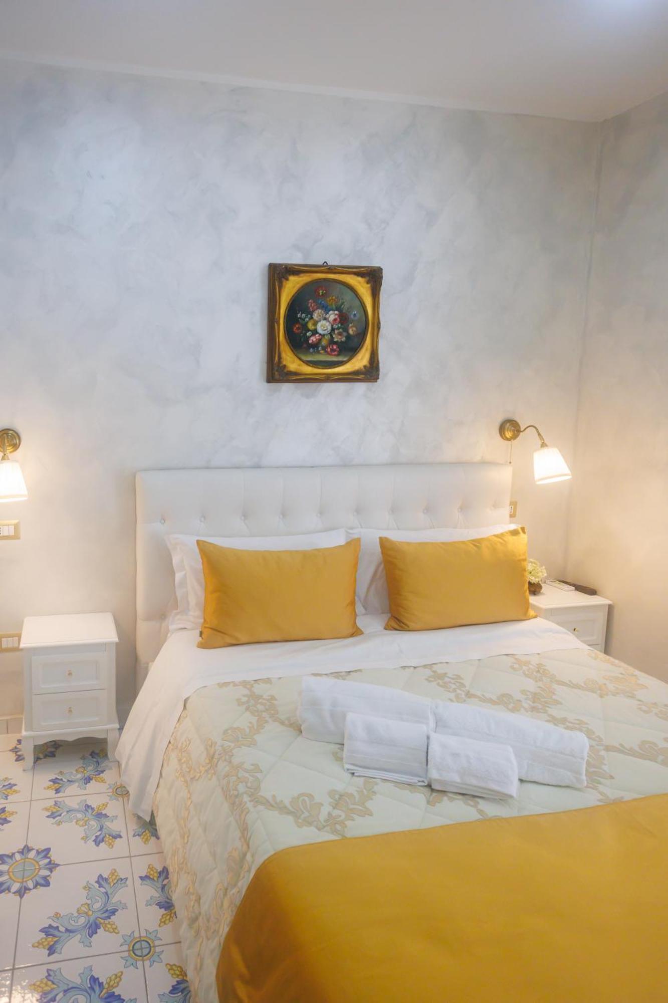 Alma Adry Bed & Breakfast Naples Exterior photo