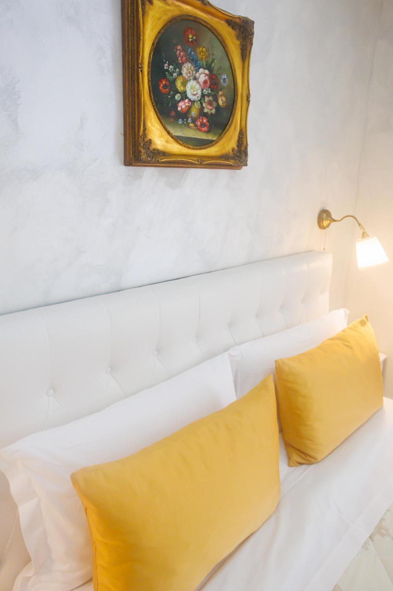 Alma Adry Bed & Breakfast Naples Exterior photo